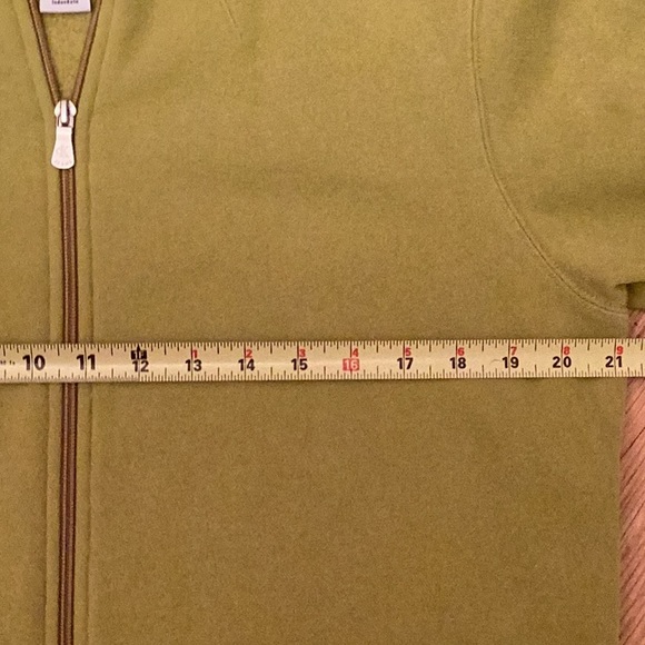 Calvin Klein hooded zip front sweatshirt, in everyone’s fave green color. - Picture 10 of 11